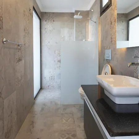 Uzumlu Village 3 Bedroom 1175 * Kalkan